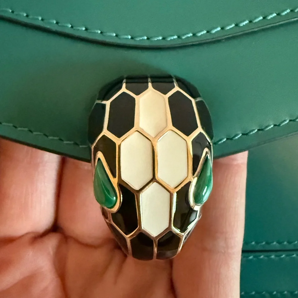 💚 Bvlgari Serpenti East West Shoulder Bag 💚 - Picture 10 of 13